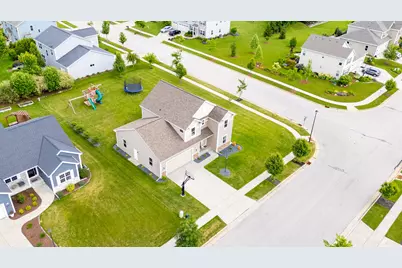 1298  Juniper Ln, Oconomowoc, WI 53066 - Photo 39
