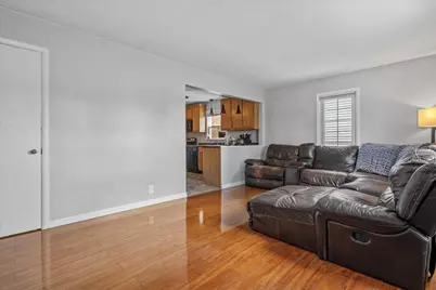 5005 W Forest Home Ave, Milwaukee, WI 53219 - Photo 5