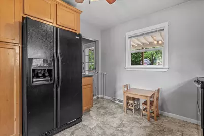 5005 W Forest Home Ave, Milwaukee, WI 53219 - Photo 9