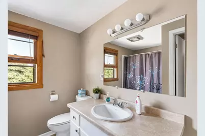 1518 E Howard Ave, Milwaukee, WI 53207 - Photo 19