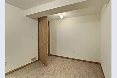 5609  Riviera Dr, Racine, WI 53406 - Photo 21