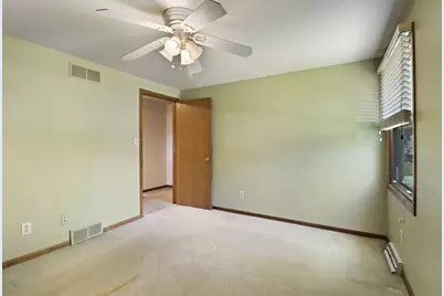5609  Riviera Dr, Racine, WI 53406 - Photo 13