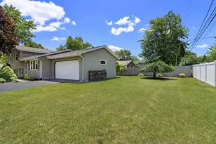 5609 Riviera Dr, Racine, WI 53406 - Photo 25