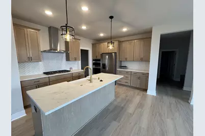 N63W35828  Frederick Dr, Oconomowoc, WI 53066 - Photo 5