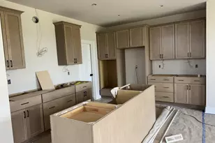 N63W35828 Frederick Dr, Oconomowoc, WI 53066 - Photo 7