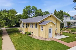 1702 Cass St, La Crosse, WI 54601 - Photo 3