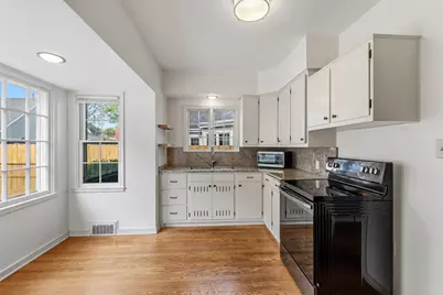 215 W Saveland Ave, Milwaukee, WI 53207 - Photo 13