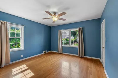215 W Saveland Ave, Milwaukee, WI 53207 - Photo 17