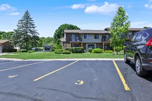 402 Sheffield Rd, Waukesha, WI 53186 - Photo 33