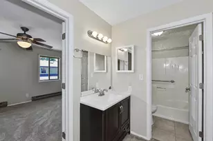 402 Sheffield Rd, Waukesha, WI 53186 - Photo 17