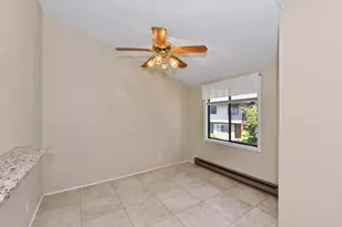 402 Sheffield Rd, Waukesha, WI 53186 - Photo 9