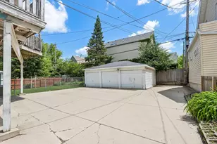 1660 N Marshall St, Milwaukee, WI 53202 - Photo 37