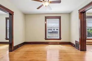 1660 N Marshall St, Milwaukee, WI 53202 - Photo 9