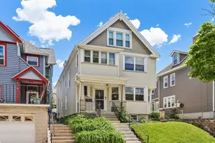 1660 N Marshall St, Milwaukee, WI 53202 - Photo 35