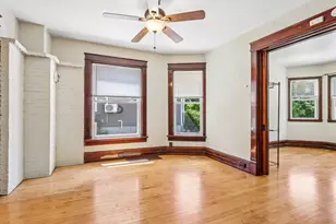 1660 N Marshall St, Milwaukee, WI 53202 - Photo 15
