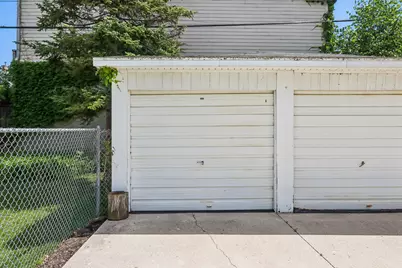 1660 N Marshall St #1, Milwaukee, WI 53202 - Photo 3