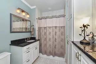 2009 N Prospect Ave, Milwaukee, WI 53202 - Photo 23