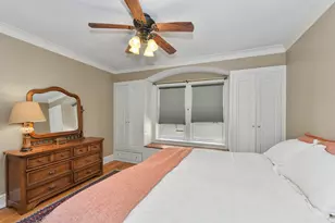 2009 N Prospect Ave, Milwaukee, WI 53202 - Photo 25