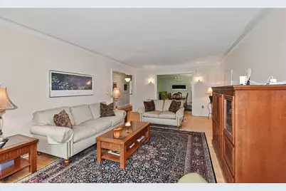 2009 N Prospect Ave #20, Milwaukee, WI 53202 - Photo 7