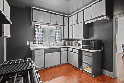 3806  Washington Ave, Racine, WI 53405 - Photo 9