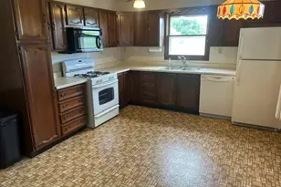 637 200th Ave, Paris, WI 53182 - Photo 3