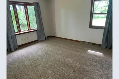 637  200th Ave, Paris, WI 53182 - Photo 5