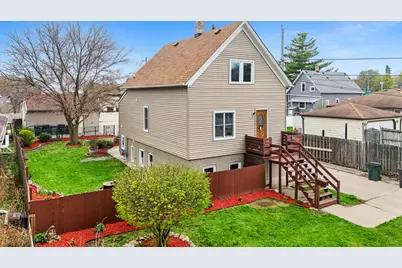 1637  Maple St, South Milwaukee, WI 53172 - Photo 1
