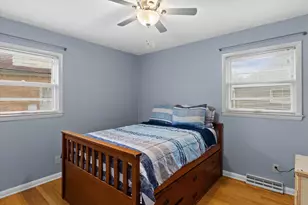 2728 N Carlton Pl, Milwaukee, WI 53210 - Photo 15