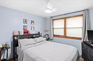 2728 N Carlton Pl, Milwaukee, WI 53210 - Photo 13