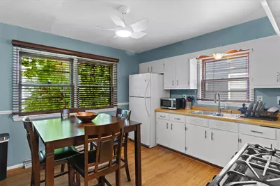 2728 N Carlton Pl #2730, Milwaukee, WI 53210 - Photo 11