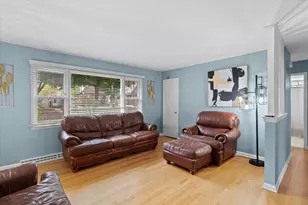 2728 N Carlton Pl, Milwaukee, WI 53210 - Photo 3