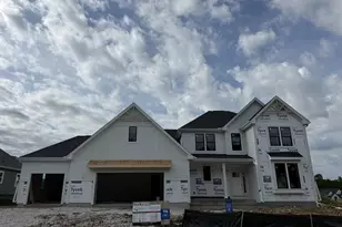 N66W21225 Sweet Clover Dr, Menomonee Falls, WI 53051 - Photo 1