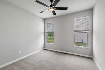 N161W21868  Daisy Dr, Jackson, WI 53037 - Photo 21