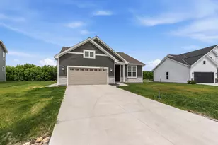 N161W21868 Daisy Dr, Jackson, WI 53037 - Photo 7