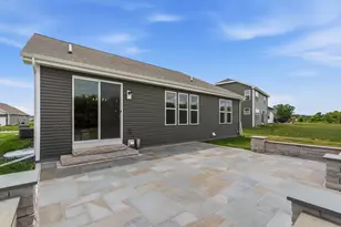 N161W21868 Daisy Dr, Jackson, WI 53037 - Photo 5