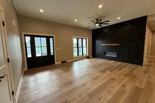 W208N16278 Renee Way, Jackson, WI 53037 - Photo 5