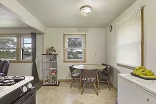 6823 W Wedgewood Dr, Milwaukee, WI 53220 - Photo 31