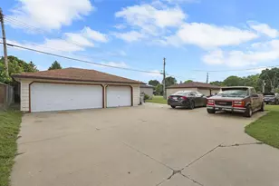 6823 W Wedgewood Dr, Milwaukee, WI 53220 - Photo 3