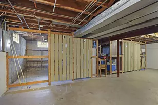 6823 W Wedgewood Dr, Milwaukee, WI 53220 - Photo 21