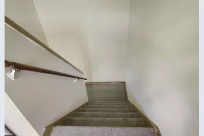 6823 W Wedgewood Dr, Milwaukee, WI 53220 - Photo 7