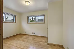 6823 W Wedgewood Dr, Milwaukee, WI 53220 - Photo 15