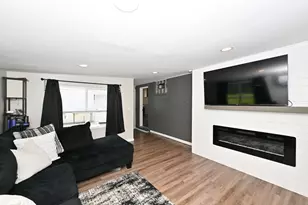 6476 N 84th St, Milwaukee, WI 53224 - Photo 11