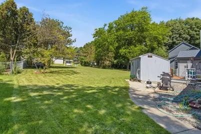 1232  Cavalier Dr, Waukesha, WI 53186 - Photo 23