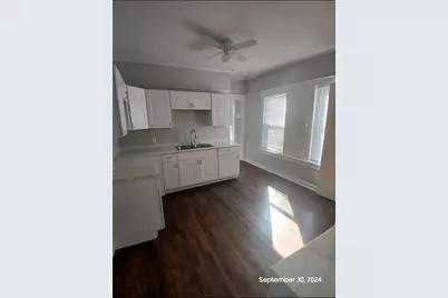 4430 W Meinecke Ave, Milwaukee, WI 53210 - Photo 7