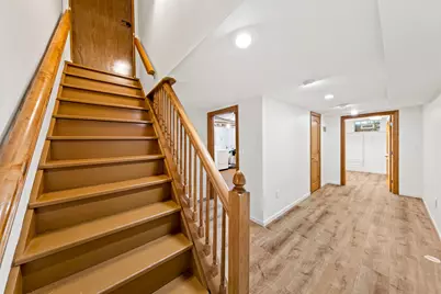 834 E Glencoe Pl, Bayside, WI 53217 - Photo 27