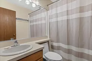 6755 Mariner Dr, Racine, WI 53406 - Photo 13