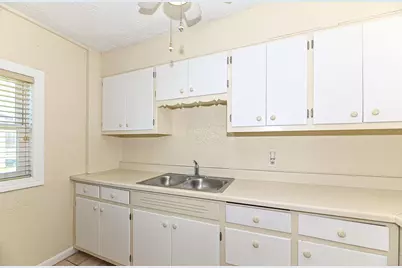 3409 S 20th St, Milwaukee, WI 53215 - Photo 13