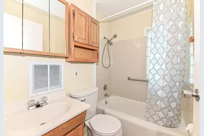 3409 S 20th St, Milwaukee, WI 53215 - Photo 21