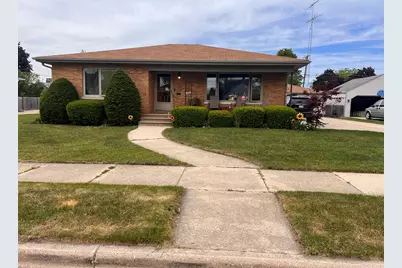 2112  26th St, Kenosha, WI 53140 - Photo 3