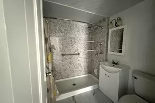 1537 E Irving Pl, Milwaukee, WI 53202 - Photo 13
